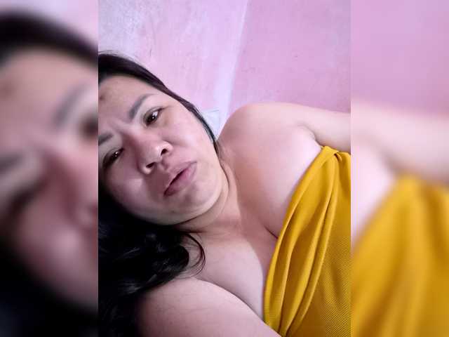 Mia57 live cam on BongaCams