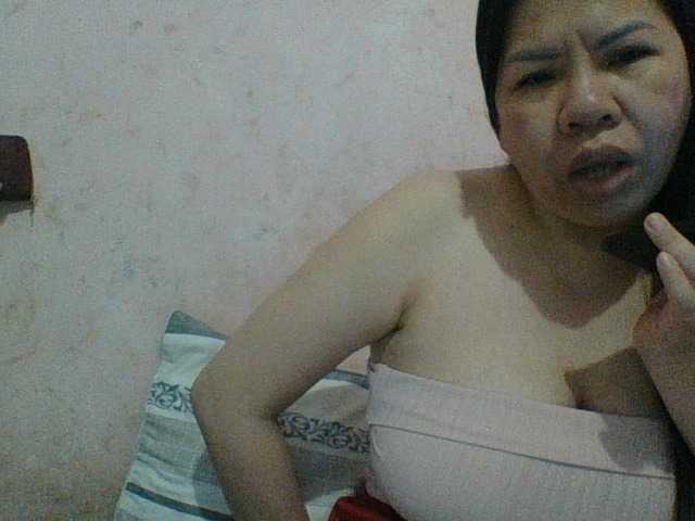 Mia57 live cam on BongaCams