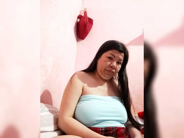 Mia57 live cam on BongaCams