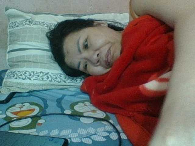 Mia57 live cam on BongaCams