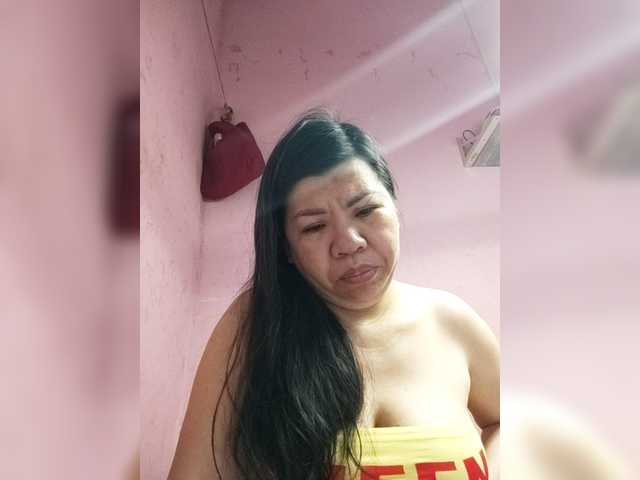 Mia57 live cam on BongaCams