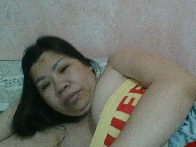 Mia57 live cam on BongaCams