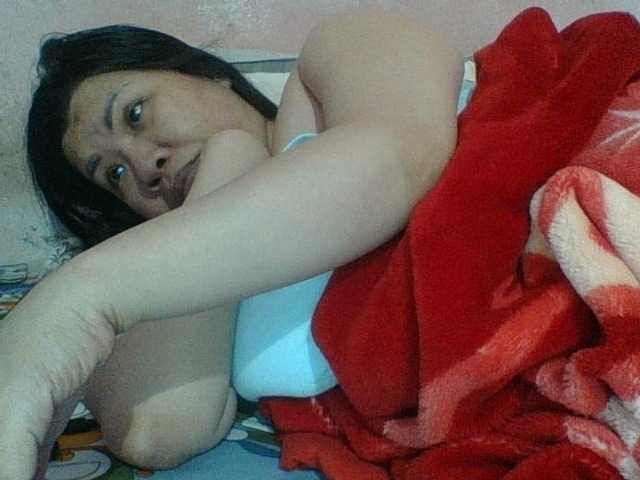 Mia57 live cam on BongaCams
