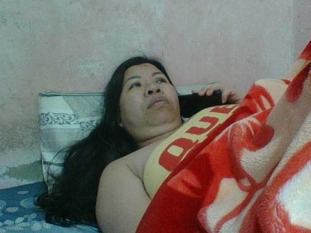Mia57 live cam on BongaCams