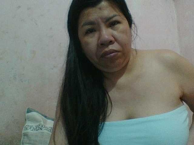 Mia57 live cam on BongaCams