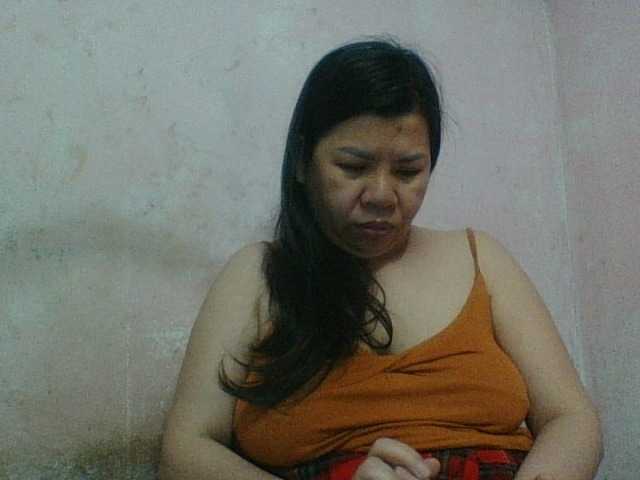 Mia57 live cam on BongaCams