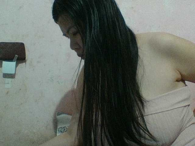 Mia57 live cam on BongaCams
