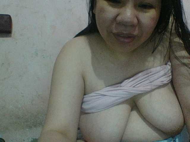 Mia57 live cam on BongaCams