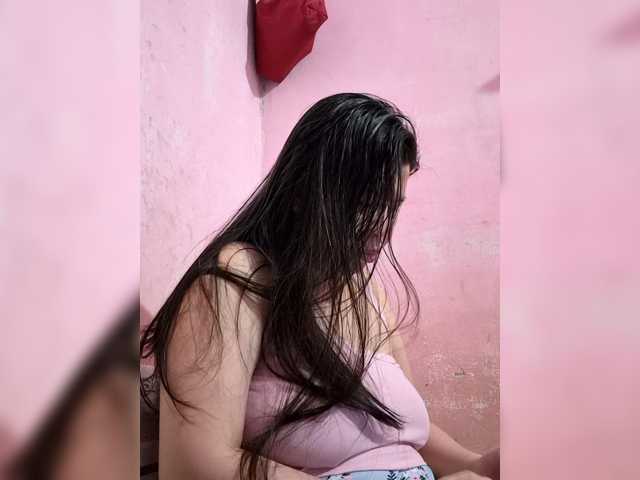 Mia57, live now on BongaCams