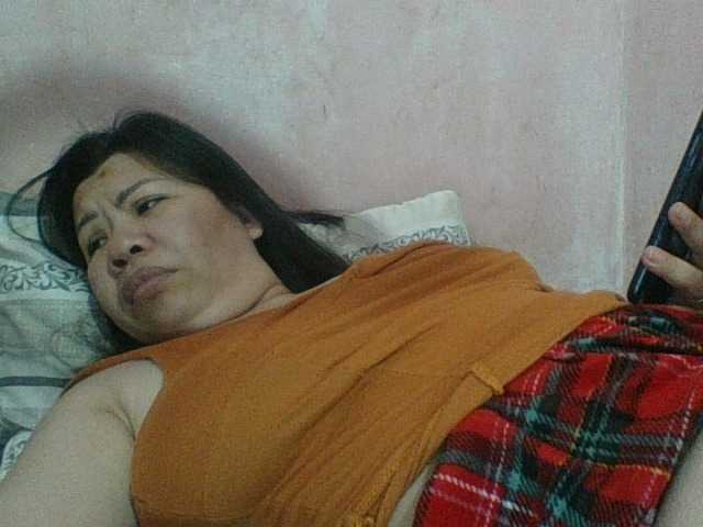 Mia57 live cam on BongaCams