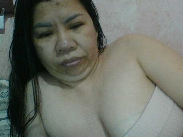 Mia57 live cam on BongaCams