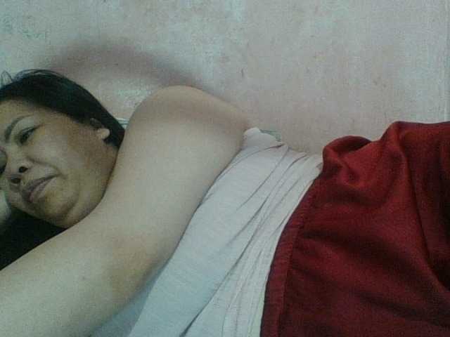Mia57 live cam on BongaCams