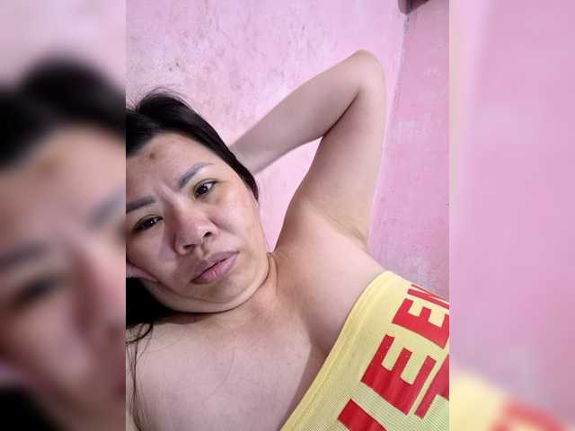 Mia57 live cam on BongaCams