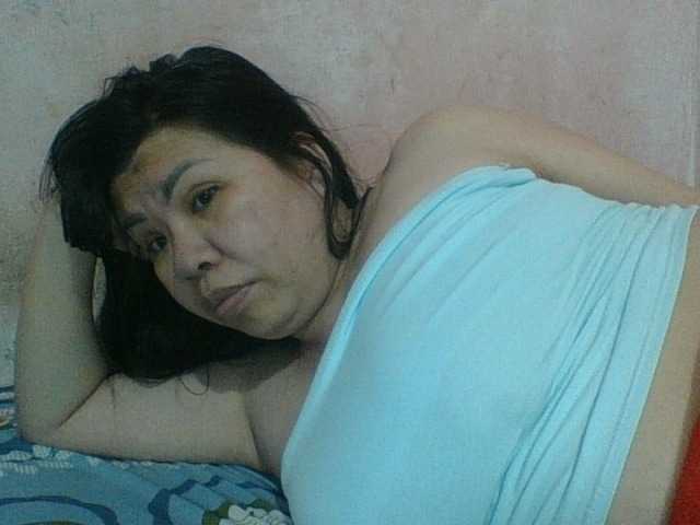 Mia57 live cam on BongaCams
