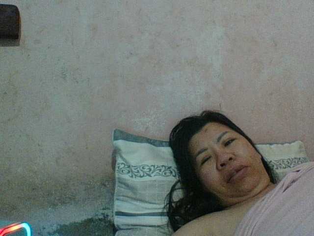 Mia57 live cam preview