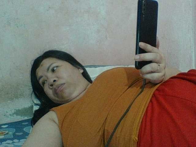 Mia57 live cam on BongaCams