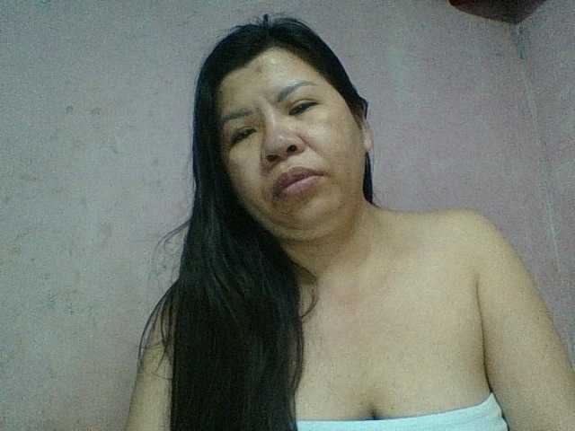 Mia57 live cam on BongaCams