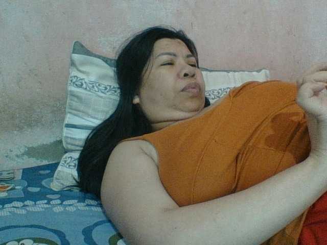 Mia57 live cam on BongaCams