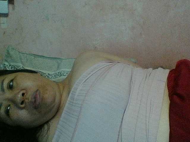 Mia57 live cam on BongaCams