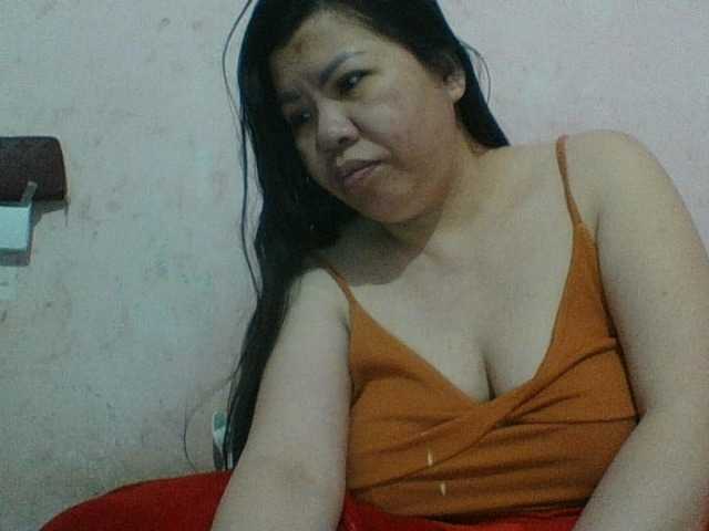 Mia57 live cam on BongaCams