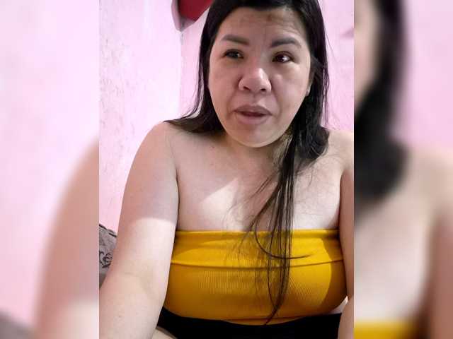 Mia57 live cam on BongaCams