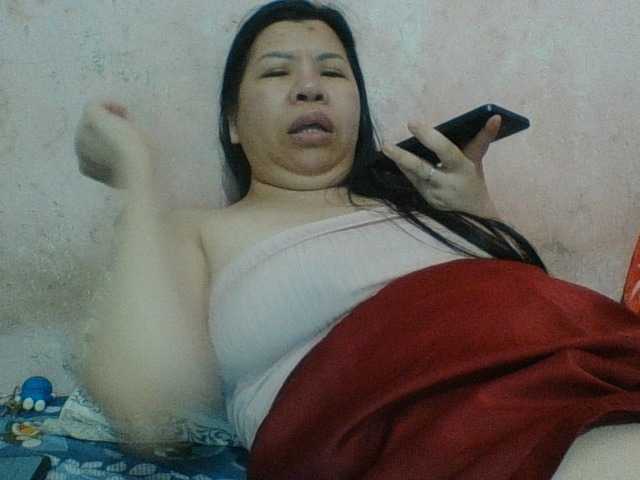 Mia57 live cam on BongaCams