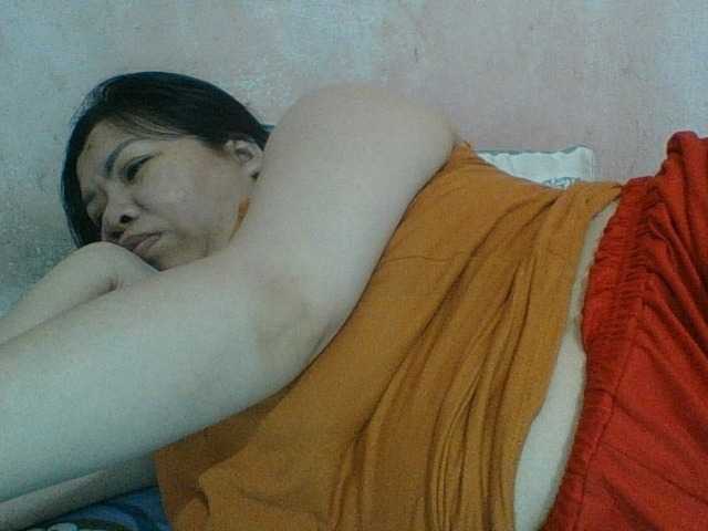 Mia57 live cam on BongaCams