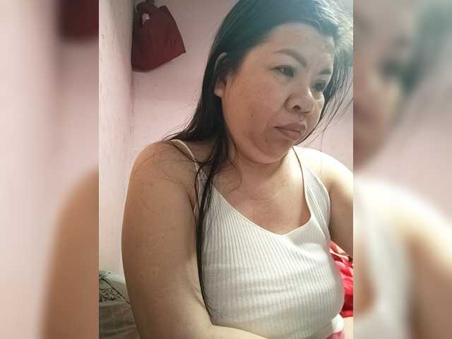 Mia57 live cam on BongaCams