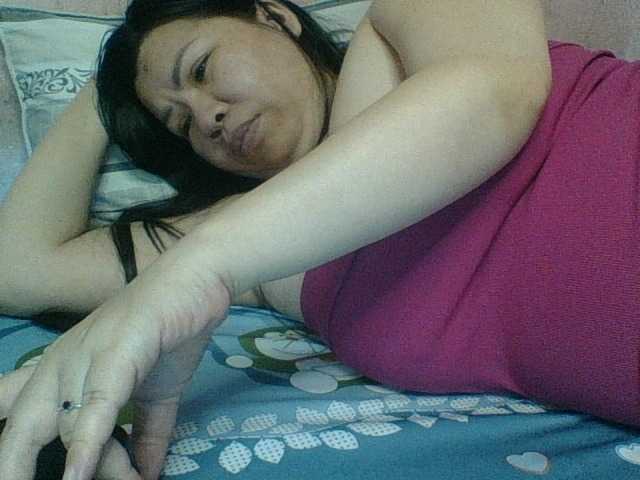 Mia57 live cam on BongaCams