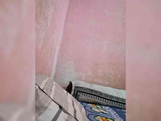 Mia57 webcam