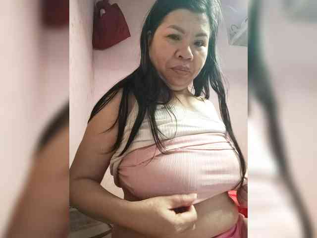 Mia57 webcam