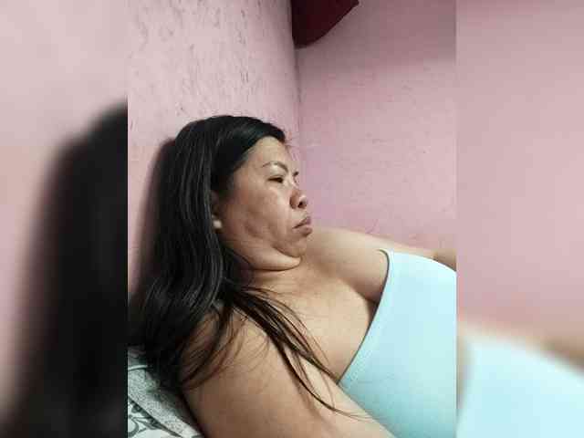Mia57 webcam