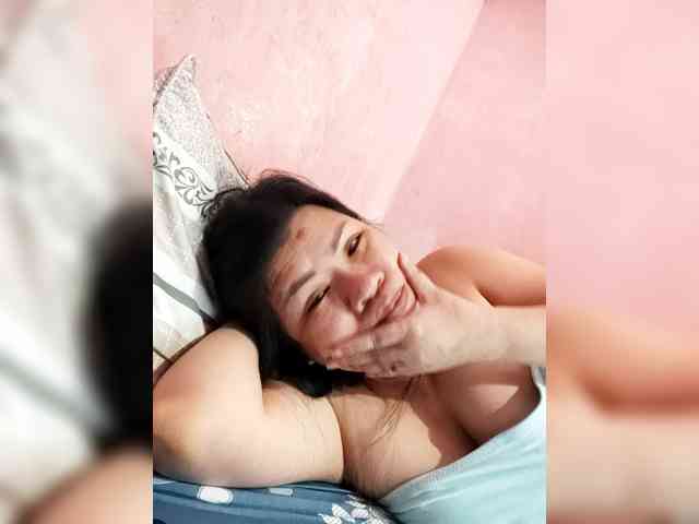 Mia57 webcam