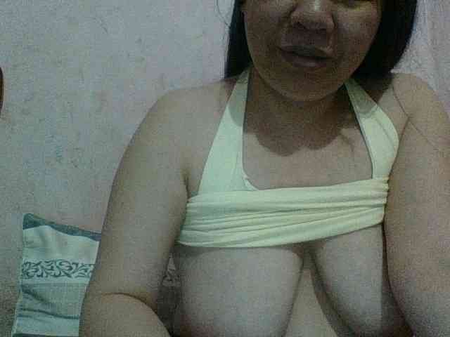 Mia57 webcam