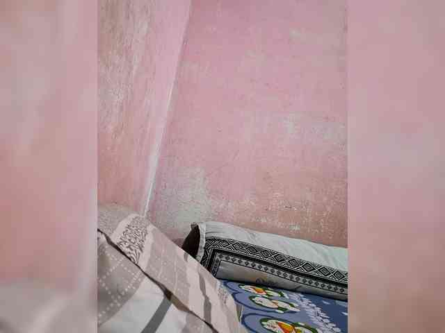 Mia57 webcam