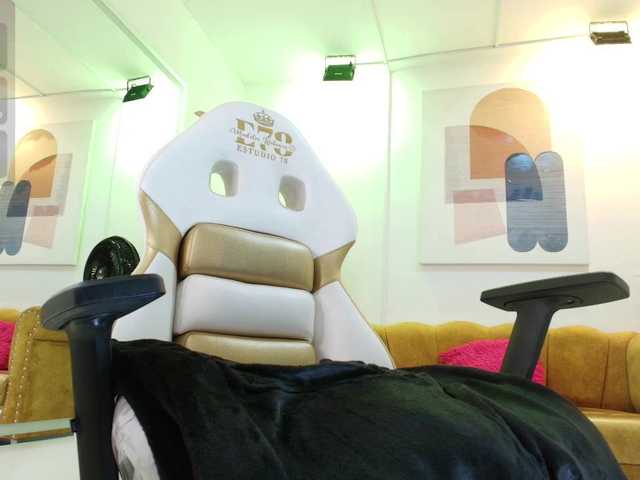Alicia-shadow live cam on BongaCams