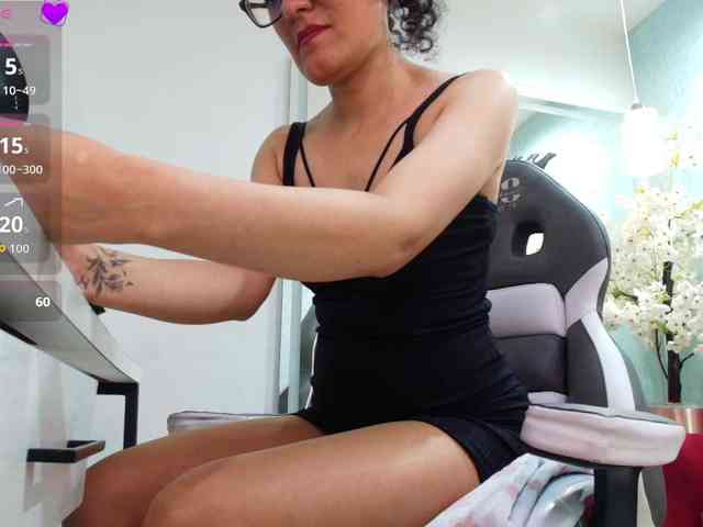 Alicia-shadow webcam