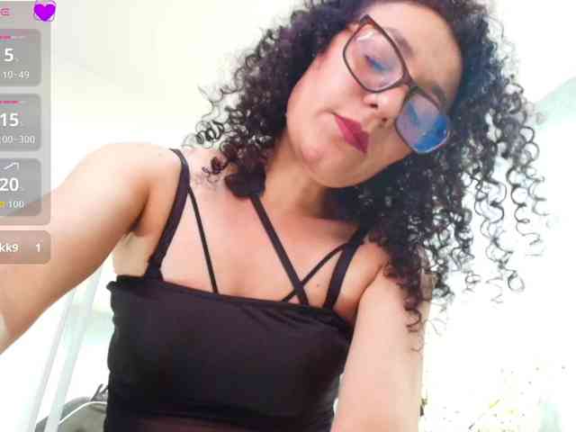 Alicia-shadow webcam