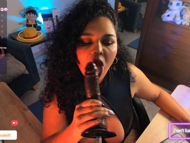 SarahSoleil live cam on BongaCams