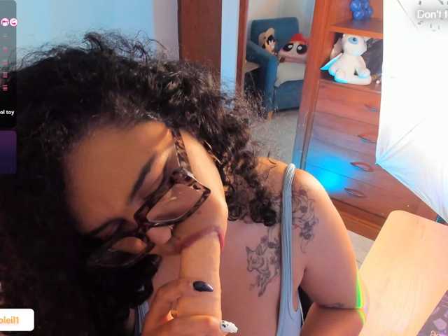 SarahSoleil live cam on BongaCams