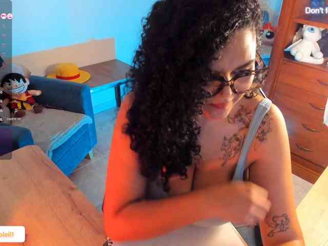 Modelo: SarahSoleil