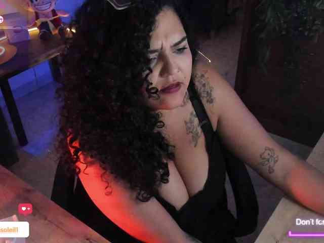 Modelo: SarahSoleil