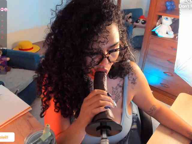 Modelo: SarahSoleil