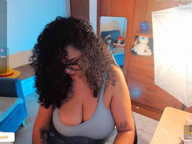 Modelo: SarahSoleil