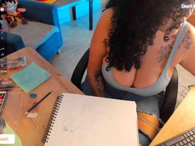 Modelo: SarahSoleil