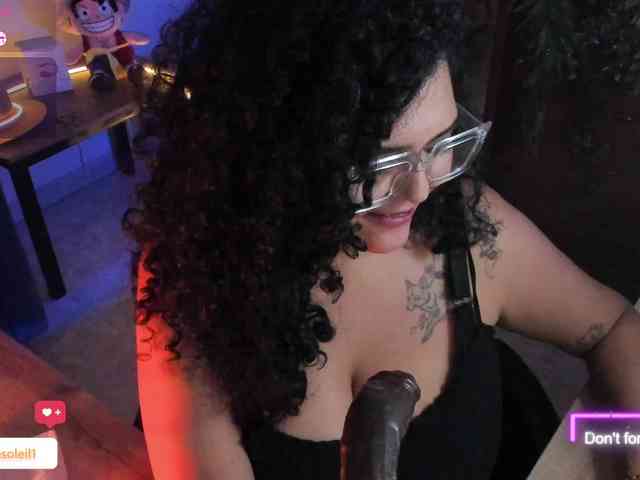 Modelo: SarahSoleil