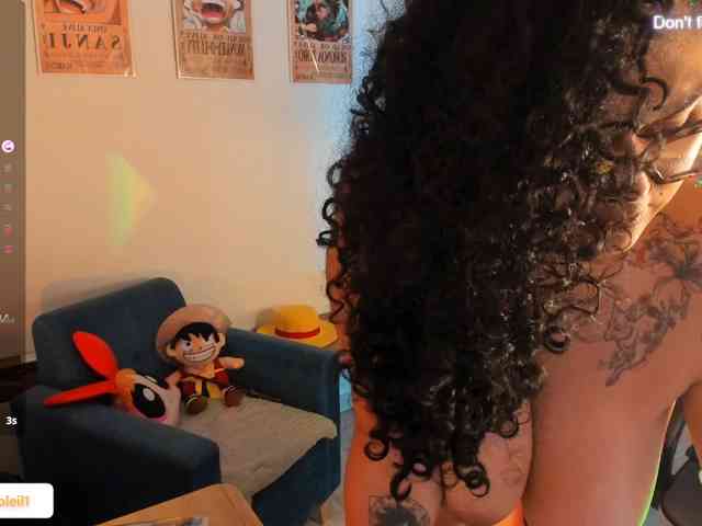 Modelo: SarahSoleil