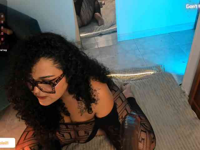 Modelo: SarahSoleil