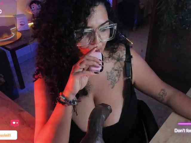 Modelo: SarahSoleil