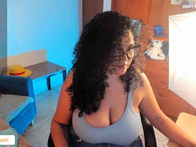 Modelo: SarahSoleil
